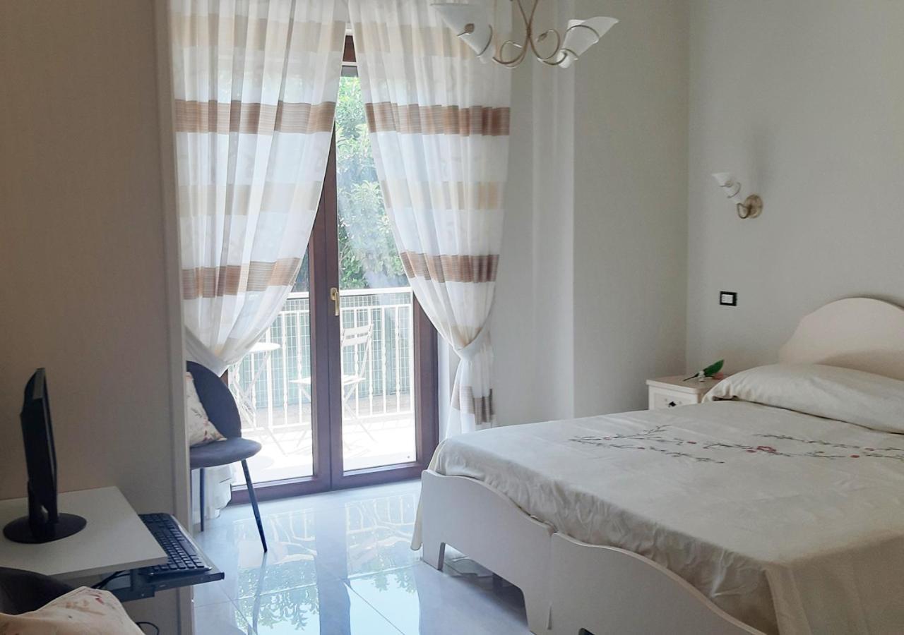 Domus In Fonte Bed & Breakfast สกาฟาติ ภายนอก รูปภาพ
