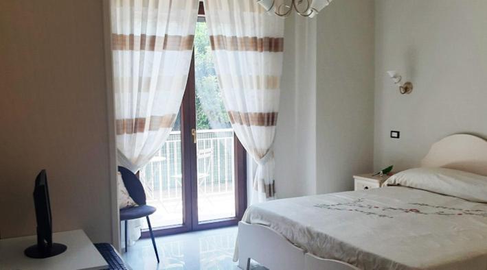 Domus In Fonte Bed & Breakfast สกาฟาติ ภายนอก รูปภาพ